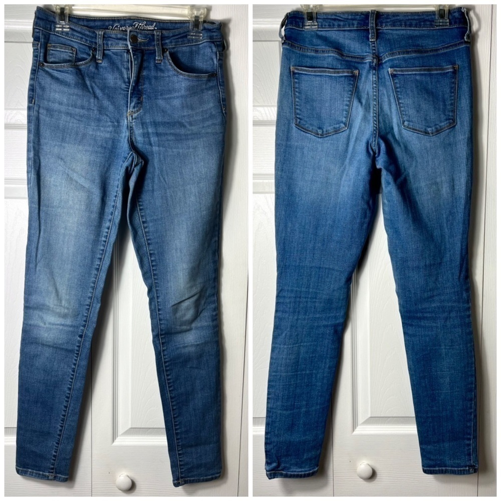 Universal Thread Medium Wash High Rise Skinny Jeans Size 4 27R Stretch Denim